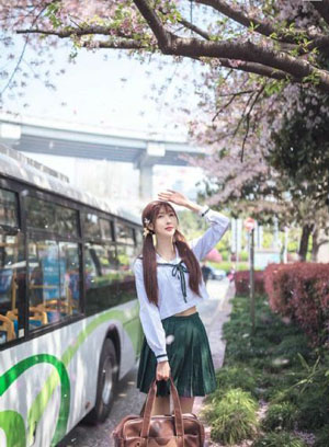 丰满寡妇a三级在线精品-普通话免费在线观看