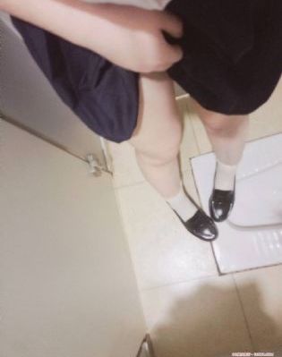 网曝吃瓜黑料二区-高清免费观看字幕
